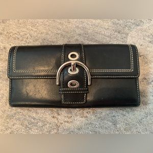 Coach wallet-genuine leather.